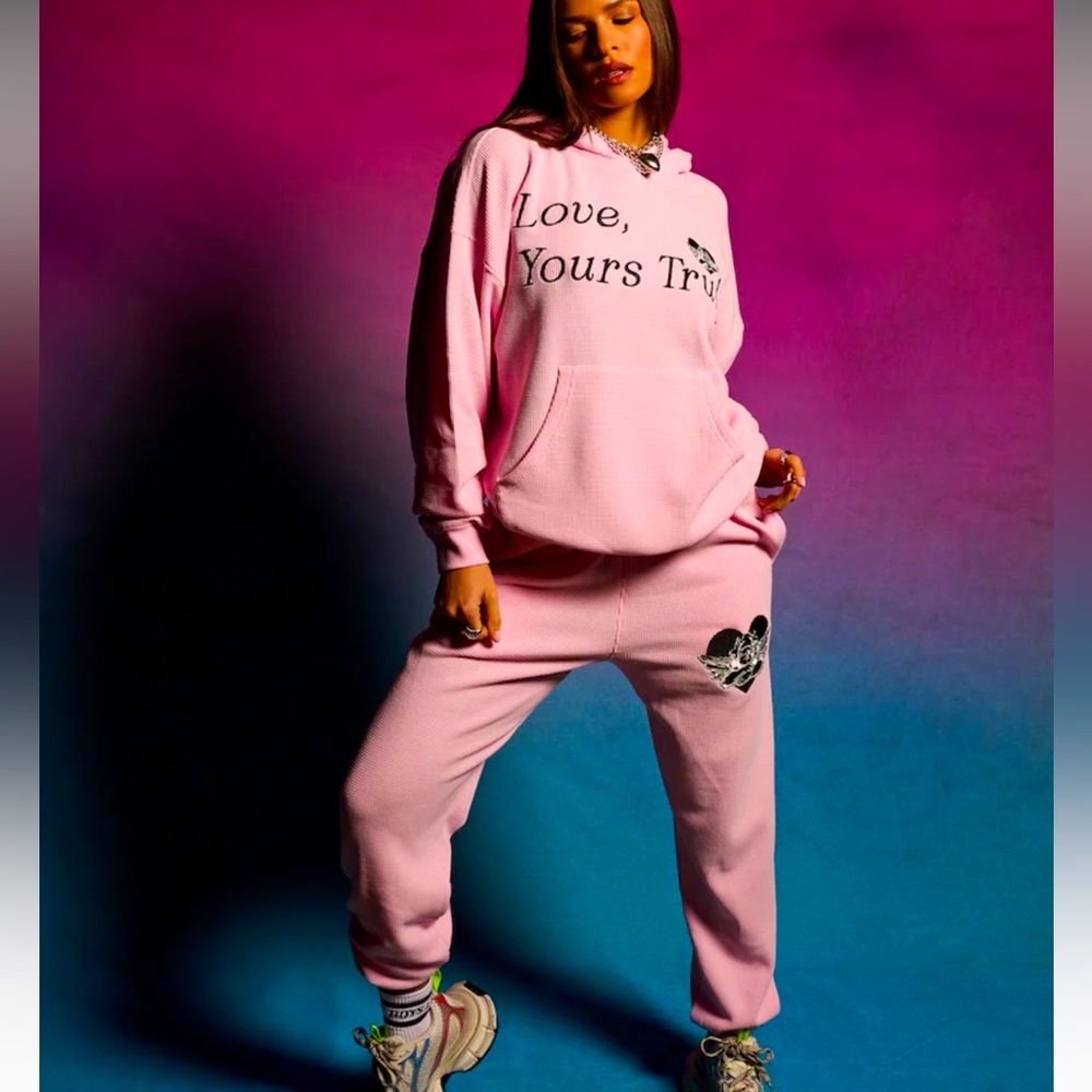 YOURS TRULY THERMAL MAC SLIM SWEATPANTS 😍😍😍 every girl needs three‼️ - Picture 5 of 5